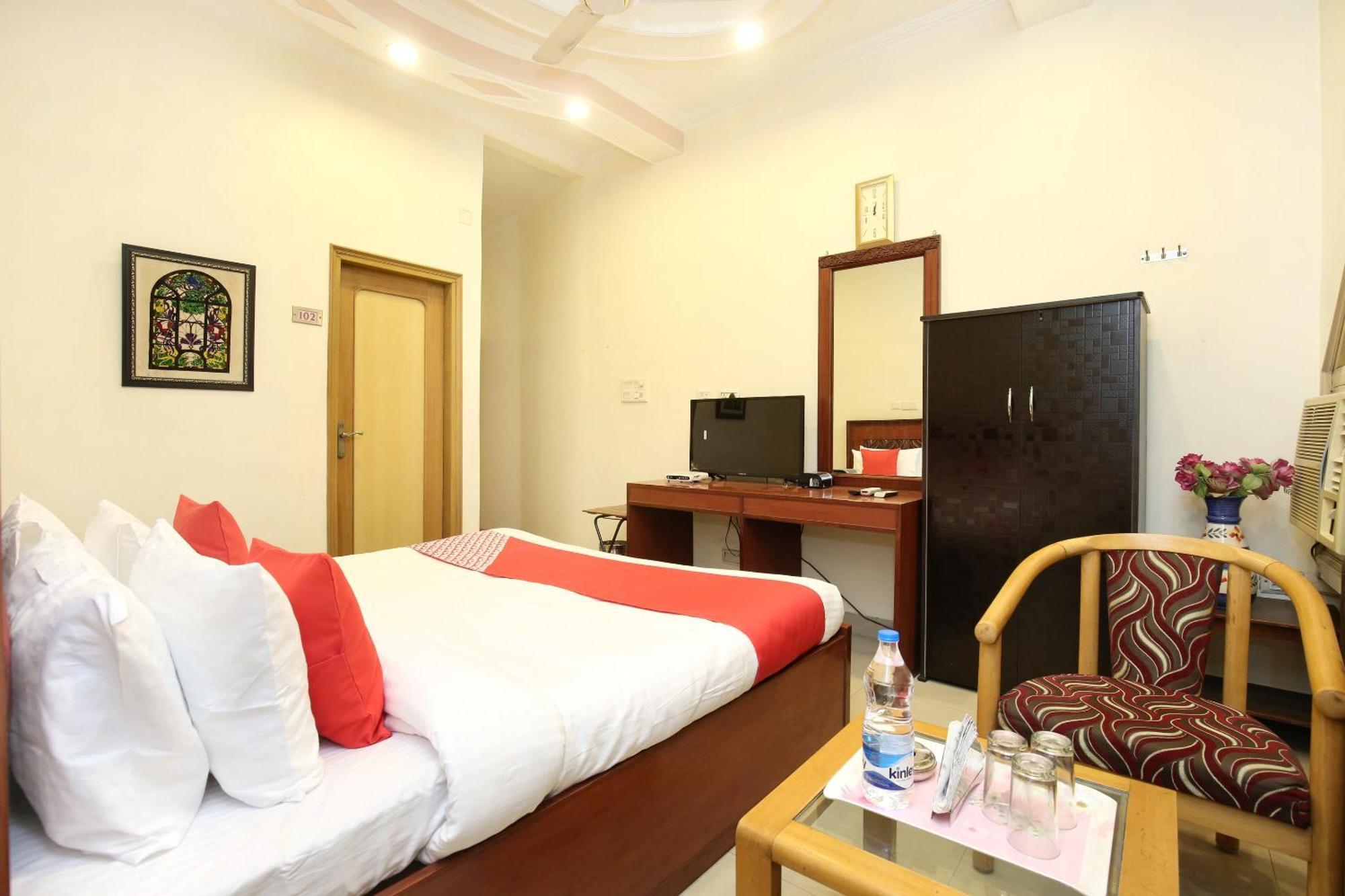 לודהיאנה Hotel O Le Bon Ton מראה חיצוני תמונה