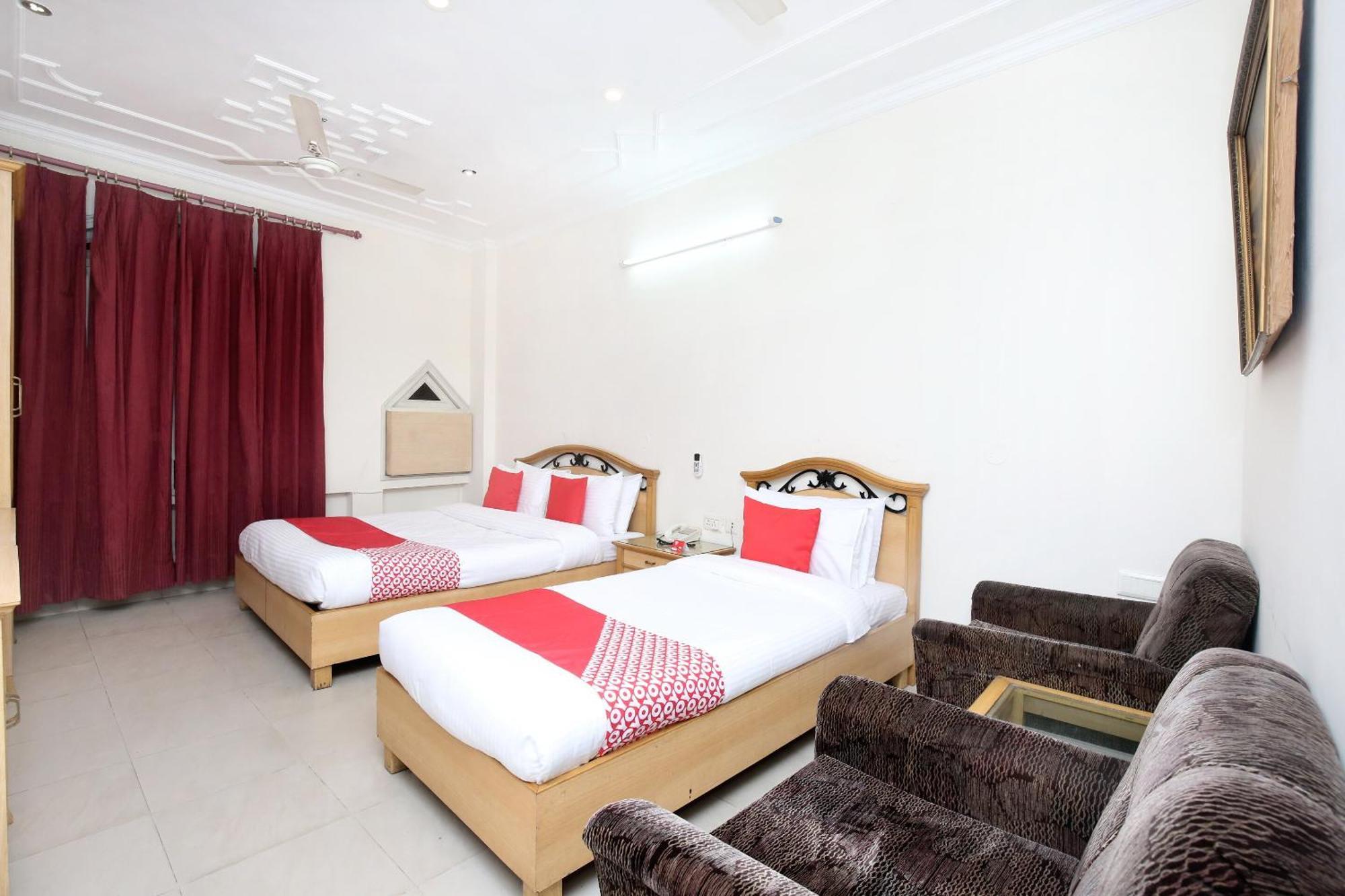לודהיאנה Hotel O Le Bon Ton מראה חיצוני תמונה
