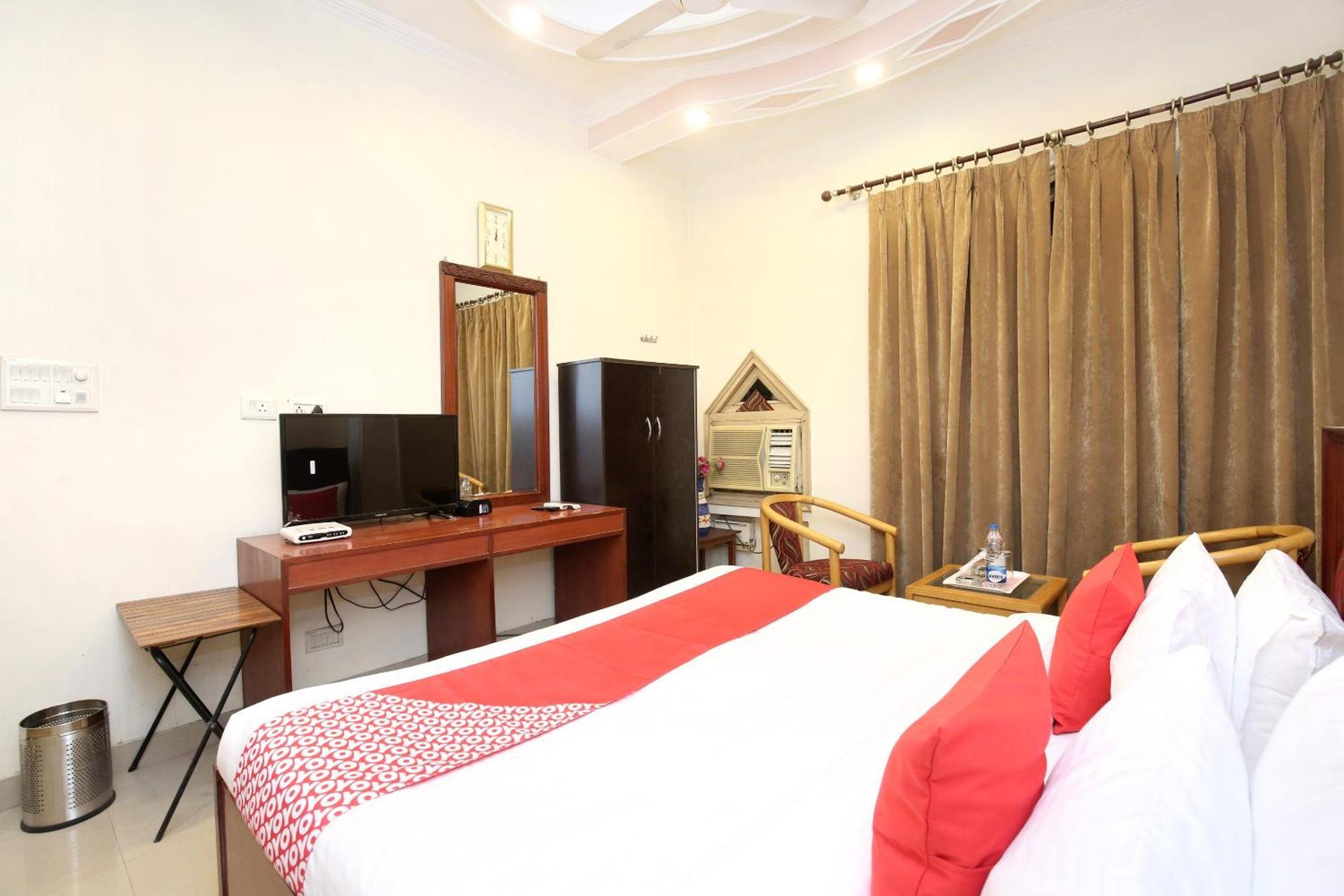 לודהיאנה Hotel O Le Bon Ton מראה חיצוני תמונה