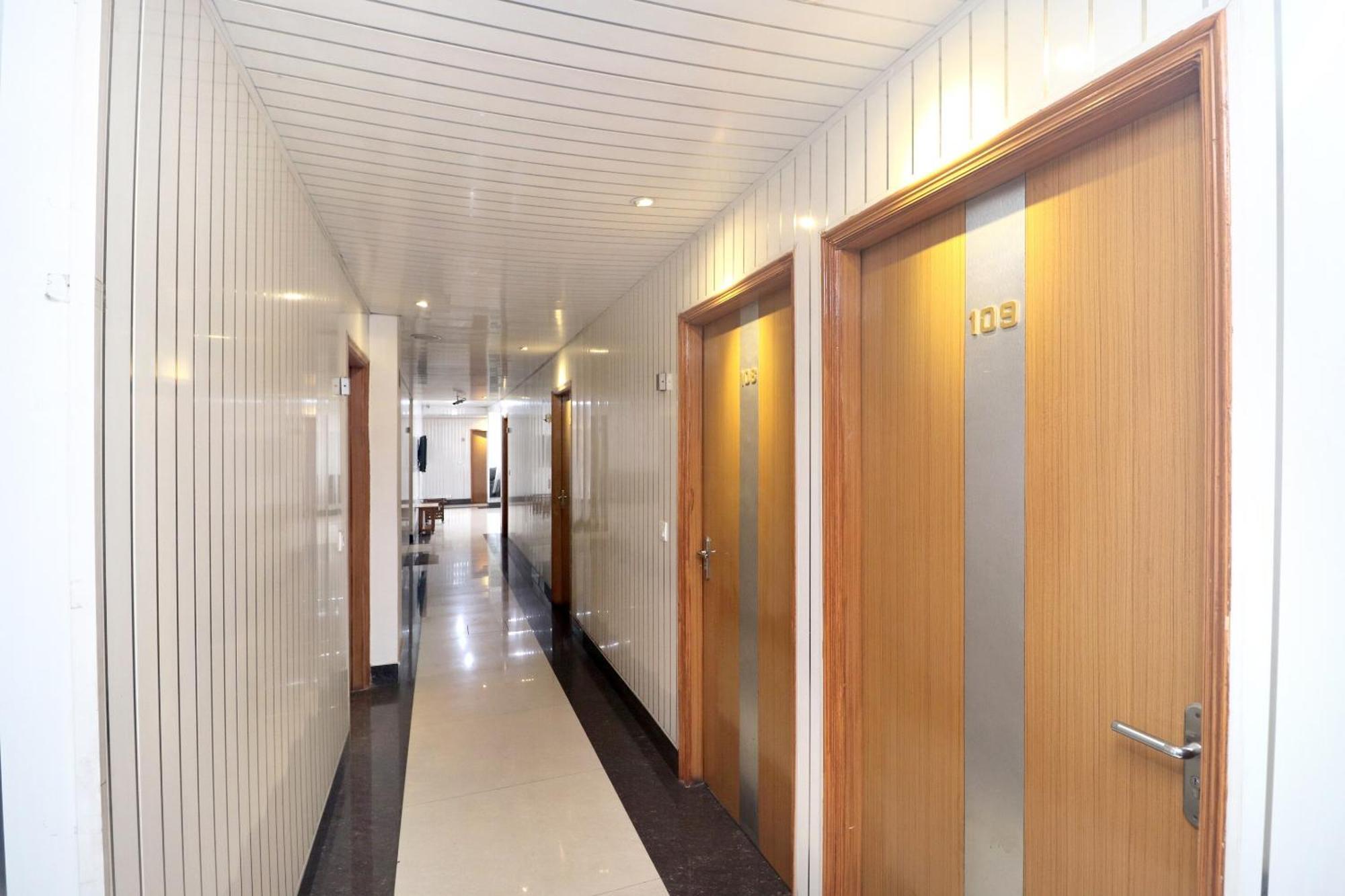 לודהיאנה Hotel O Le Bon Ton מראה חיצוני תמונה